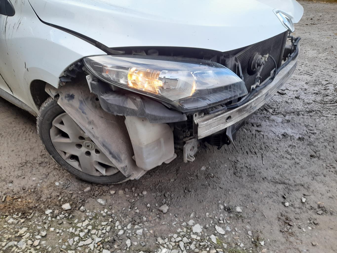 Triangle avant gauche RENAULT MEGANE 3 PHASE 1 BREAK Diesel - 1