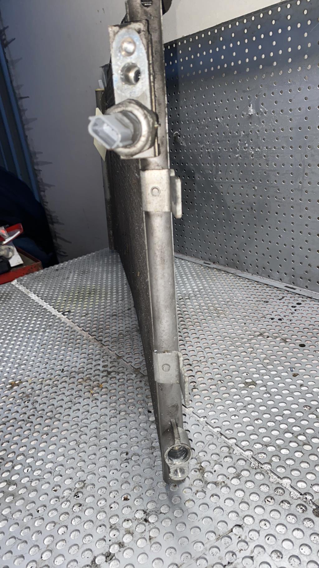 Condenseur de clim RENAULT MEGANE 3 PHASE 2 Essence - 1