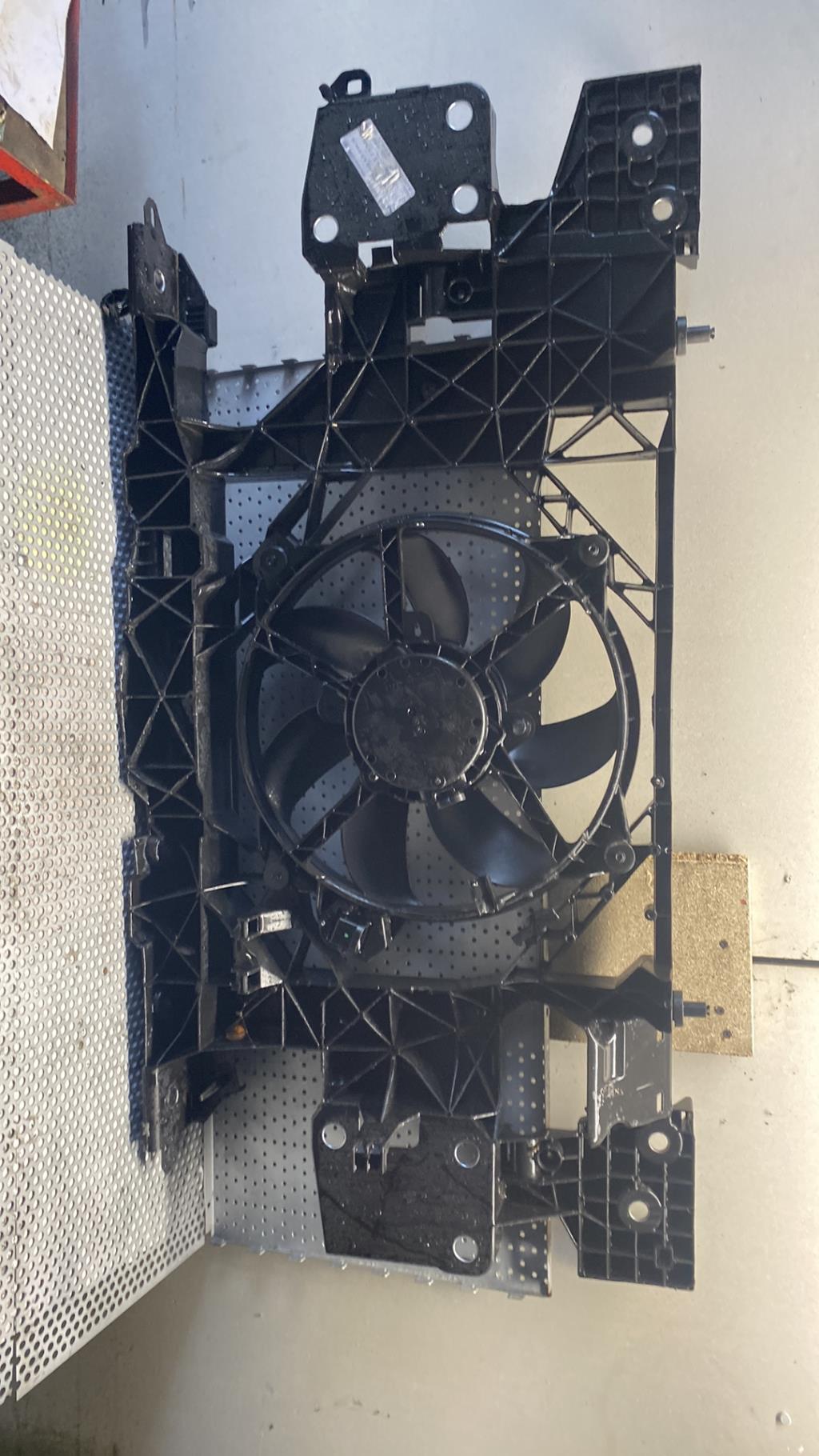 Face avant RENAULT MEGANE 3 PHASE 2 Essence - 1