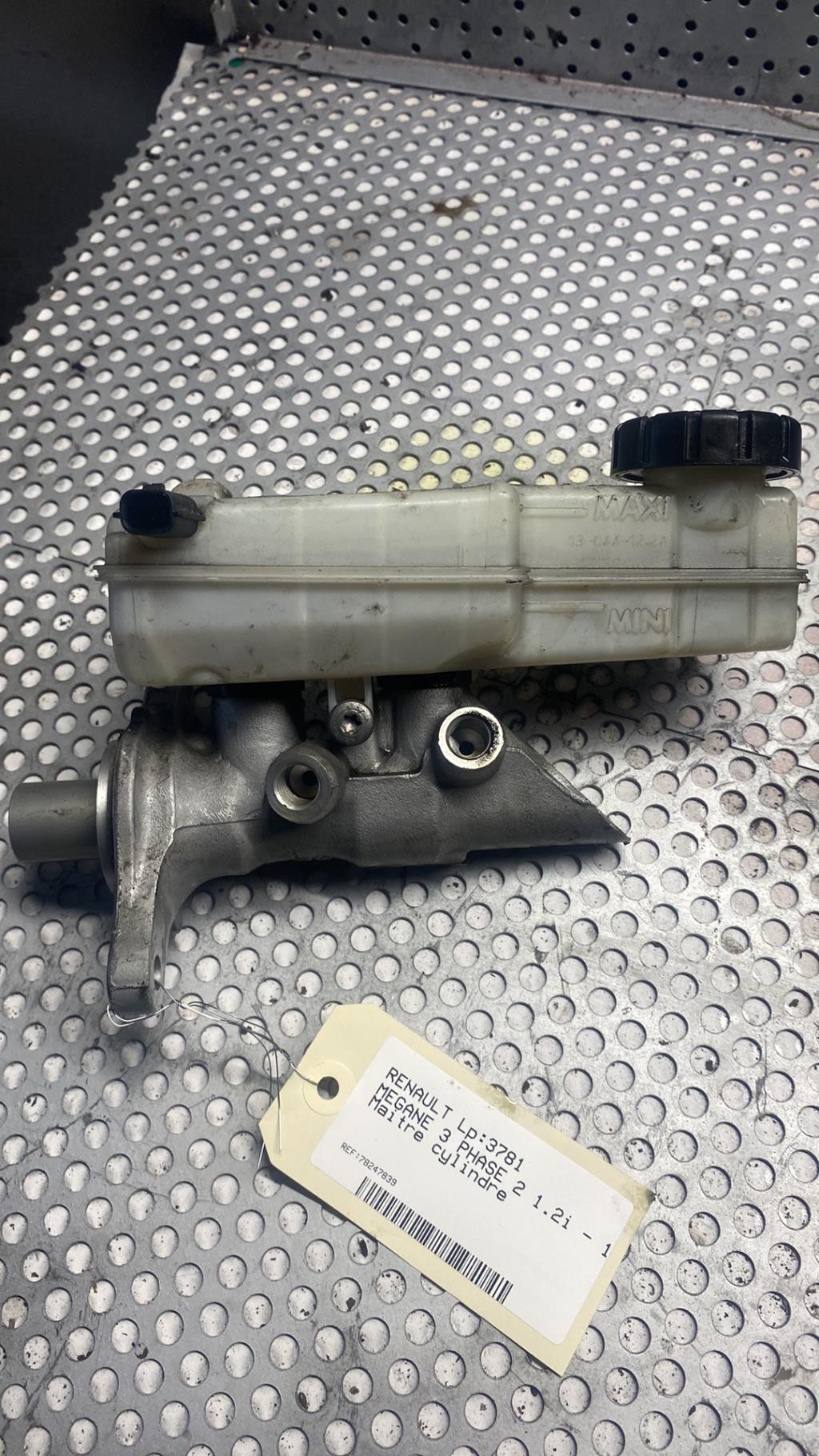 Maitre cylindre (freinage) RENAULT MEGANE 3 PHASE 2 Essence - 1