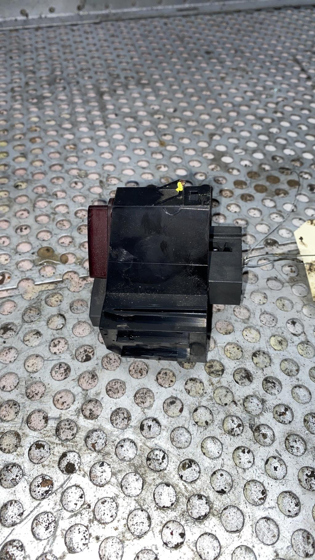 Bouton de warning OPEL CORSA D PHASE 1 Essence - 1