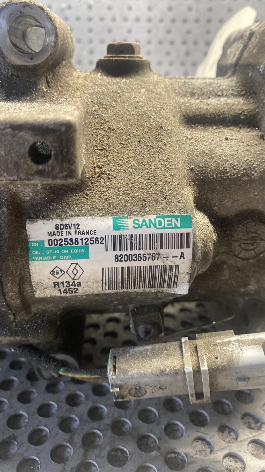Compresseur clim RENAULT MODUS PHASE 1 Essence - 1