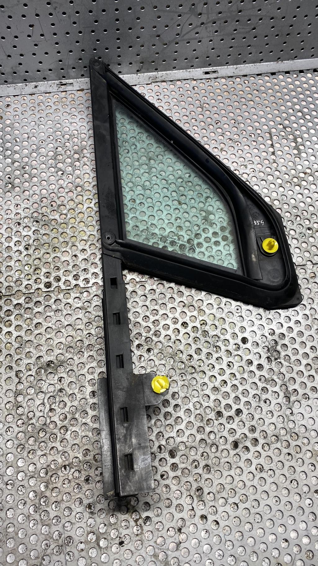 Custode avant gauche (porte) CITROEN C5 2 BREAK Diesel - 1