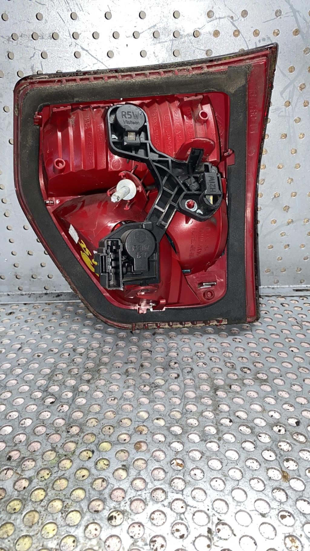 Feu arriere secondaire gauche (feux) CITROEN C5 2 BREAK Diesel - 1