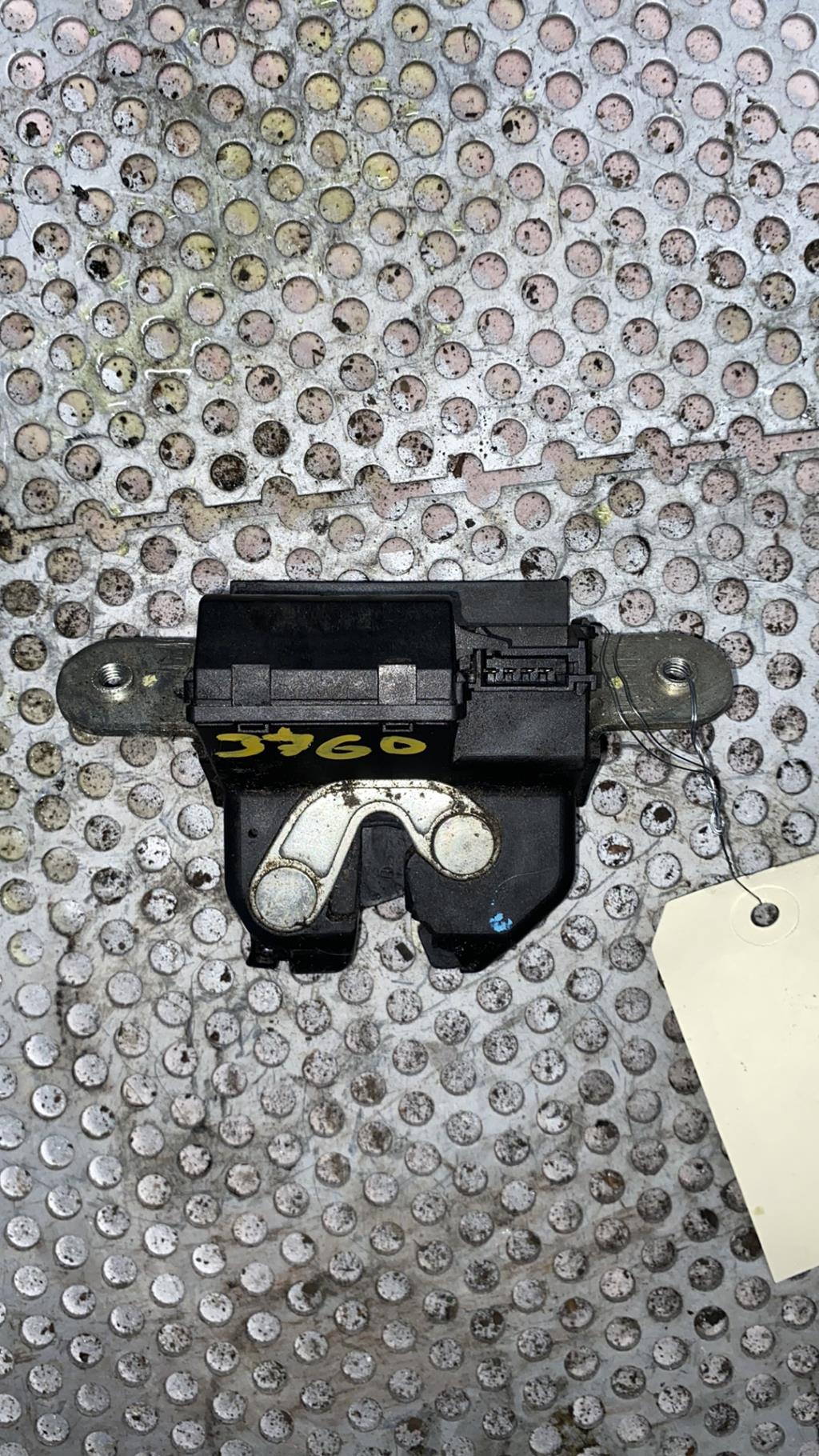 Serrure de hayon OPEL CORSA D PHASE 1 Essence - 1