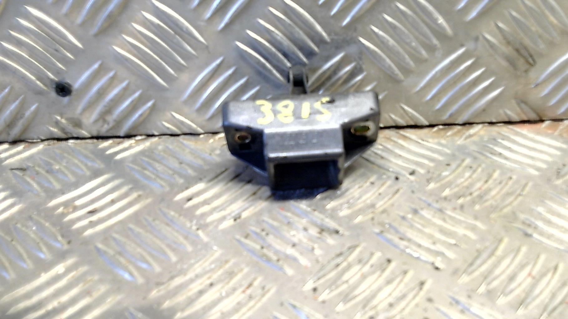 Serrure de hayon RENAULT CLIO 2 PHASE 1 Essence - 1