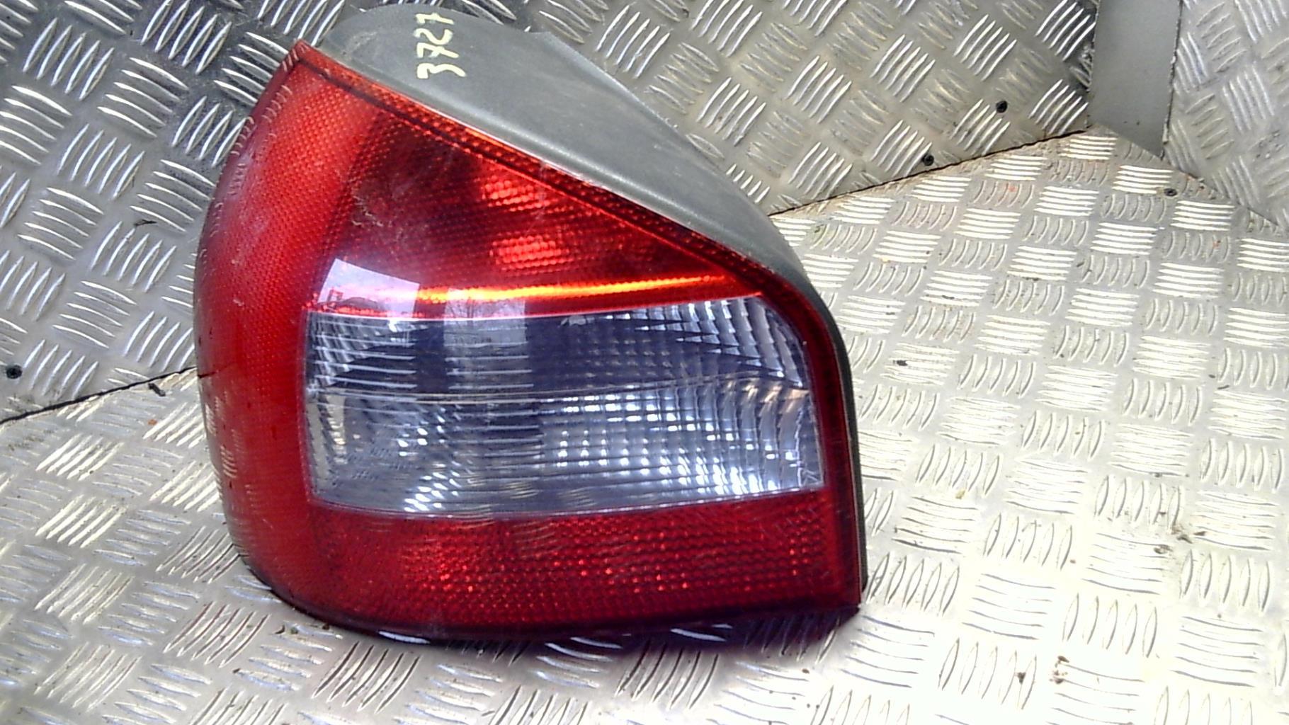 Feu arriere principal gauche (feux) AUDI A3 1 PHASE 2 Diesel - 1