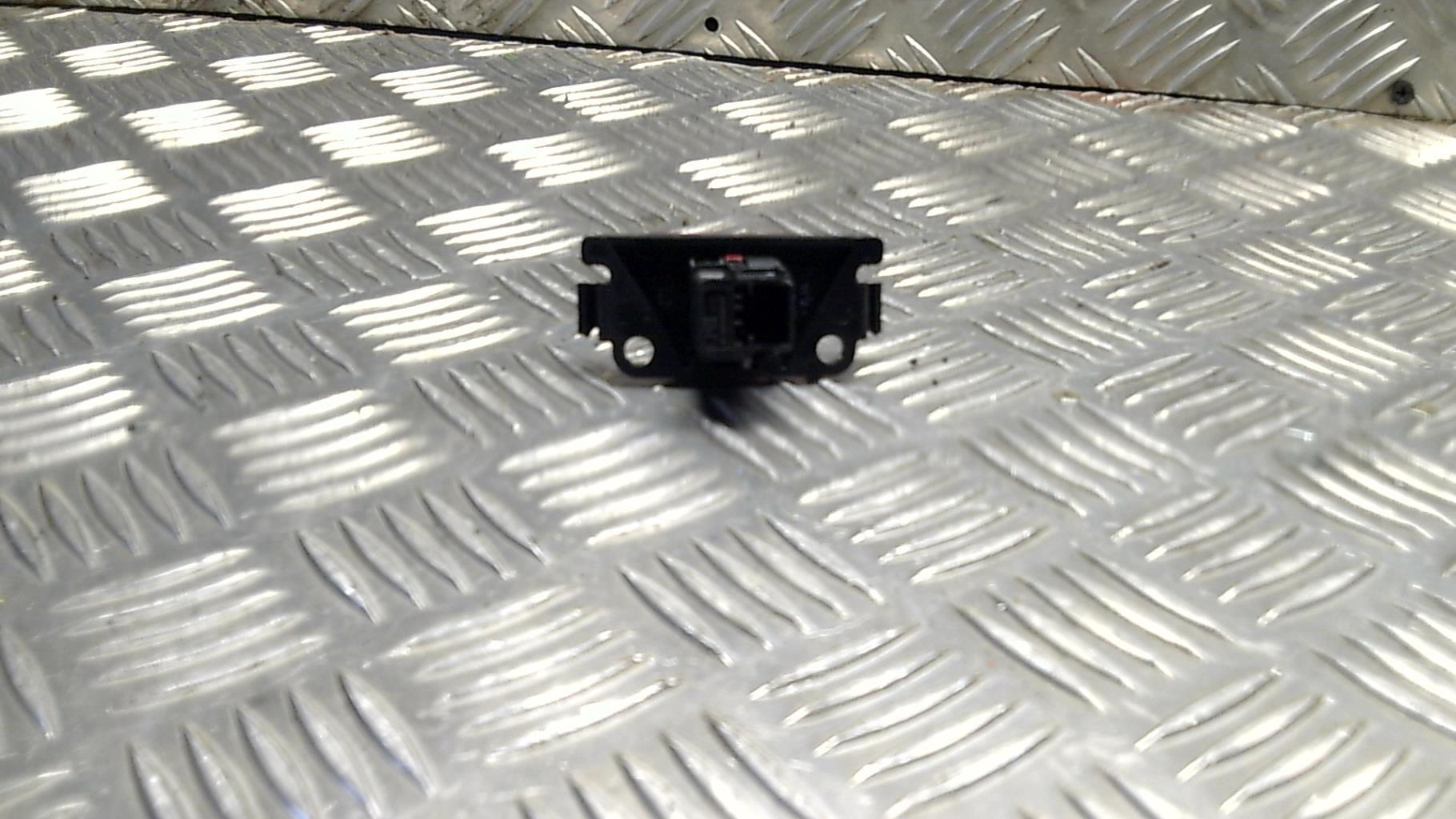 Bouton de warning PEUGEOT 307 PHASE 2 CABRIOLET Diesel - 1
