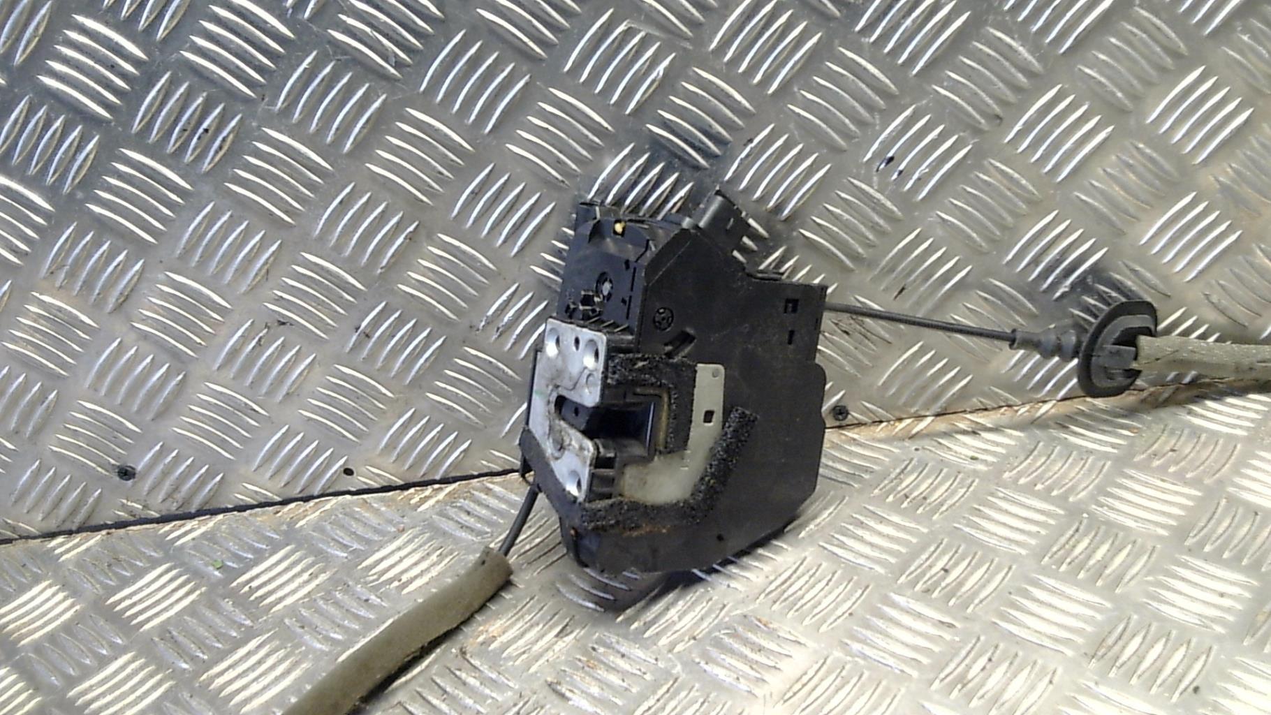 Serrure arriere droit RENAULT CLIO 4 PHASE 1 Essence - 1
