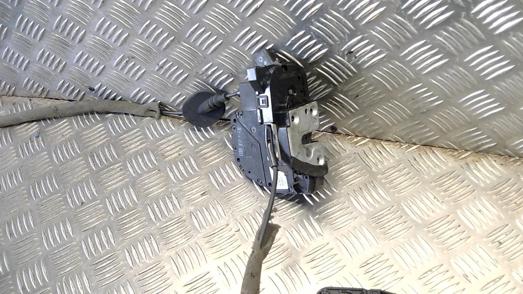 Serrure avant droit RENAULT CLIO 4 PHASE 1 Essence - 1