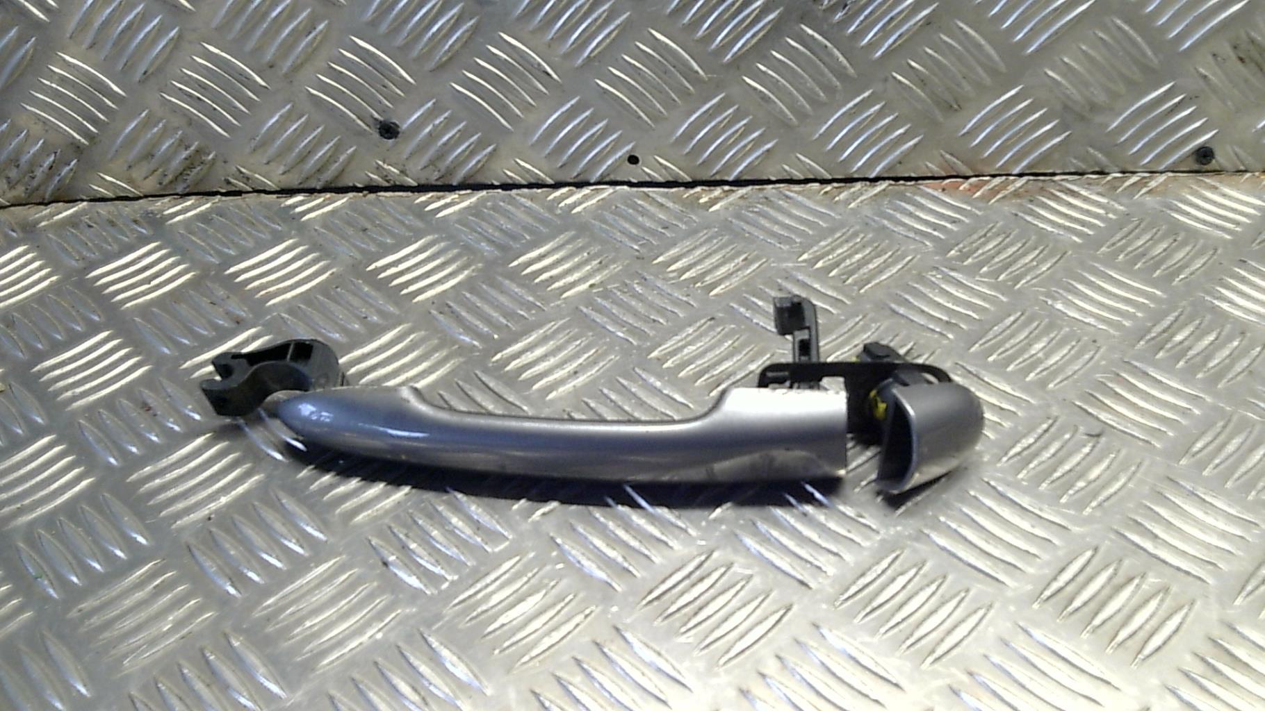 Poignee porte avant droit RENAULT CLIO 4 PHASE 1 Essence - 1