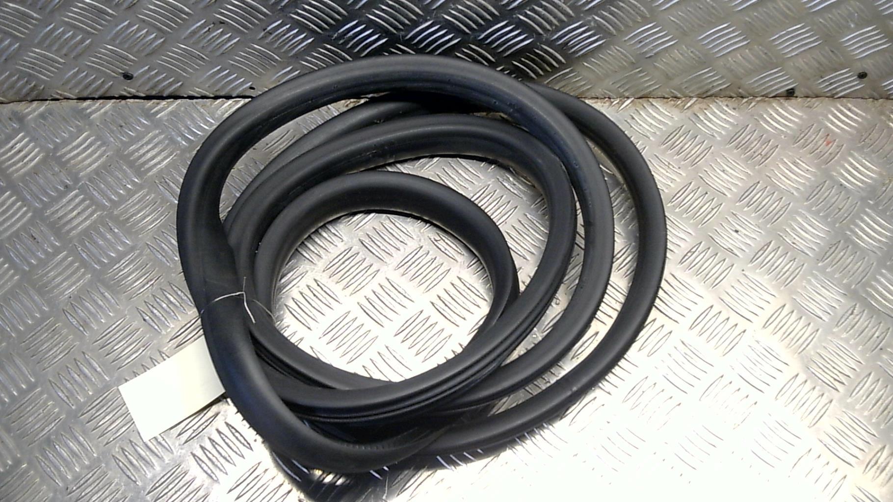 Joint de porte avant gauche RENAULT CLIO 4 PHASE 1 Essence - 1