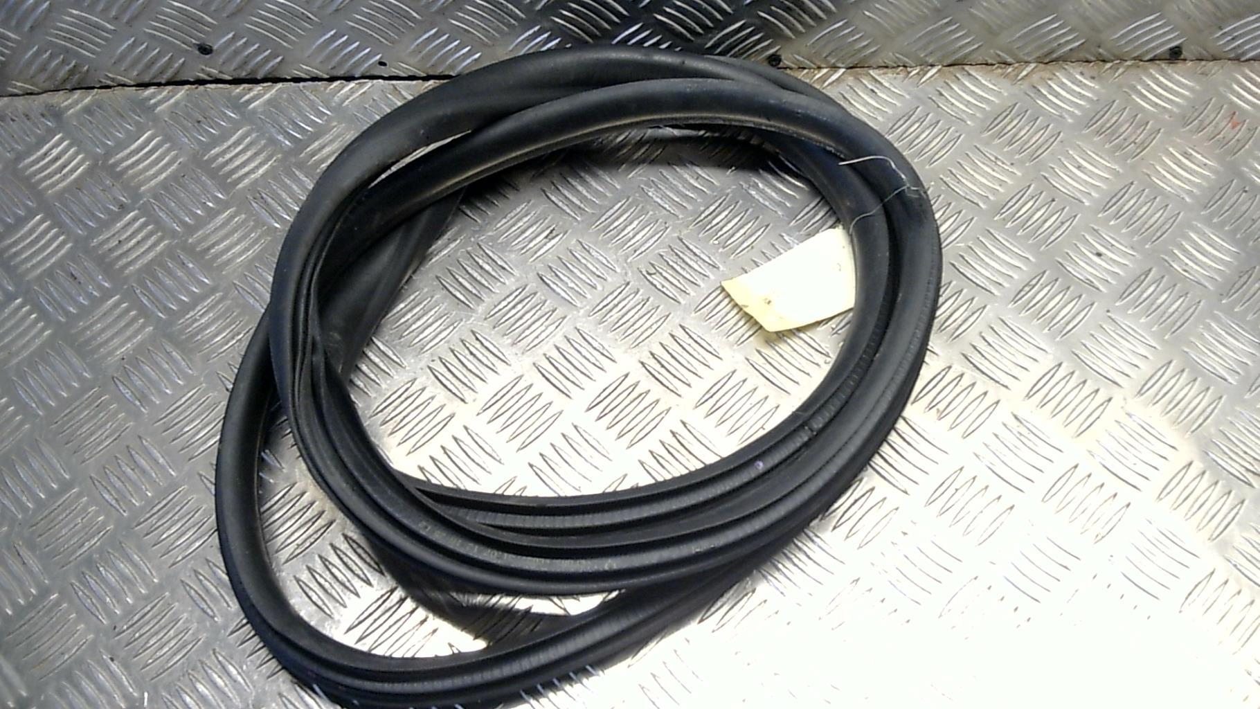 Joint de porte arriere droite RENAULT CLIO 4 PHASE 1 Essence - 1