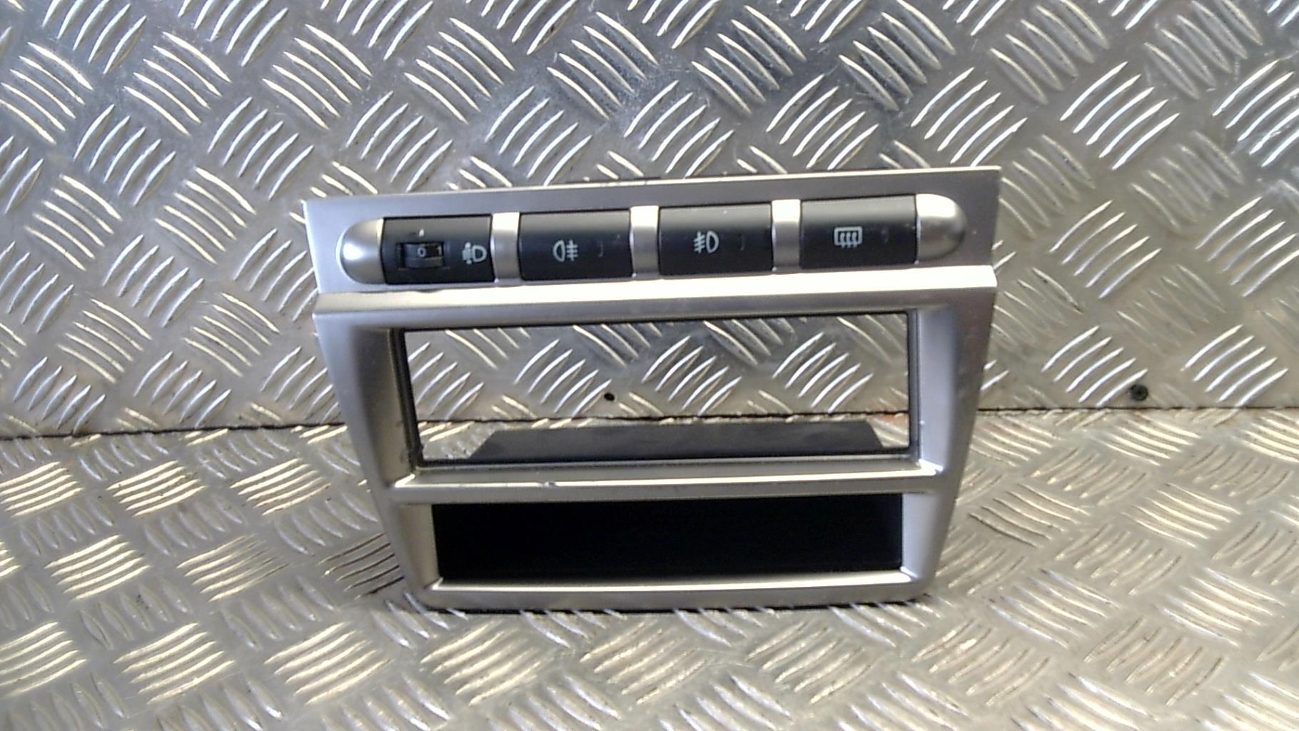 Console central (interieur plastique) KIA PICANTO 1 PHASE 1 Essence - 1