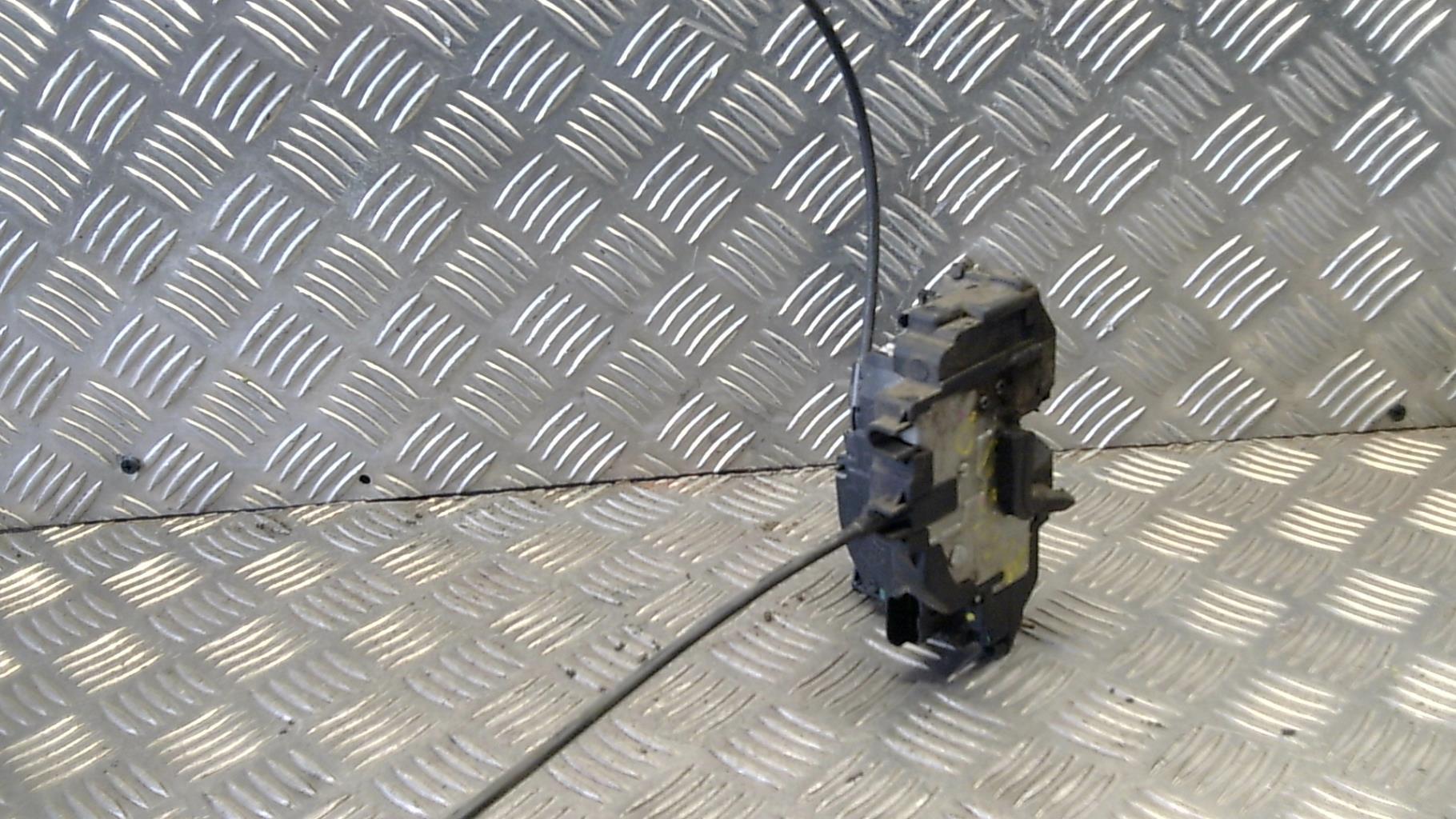 Serrure avant droit RENAULT CLIO 3 PHASE 1 Diesel - 1