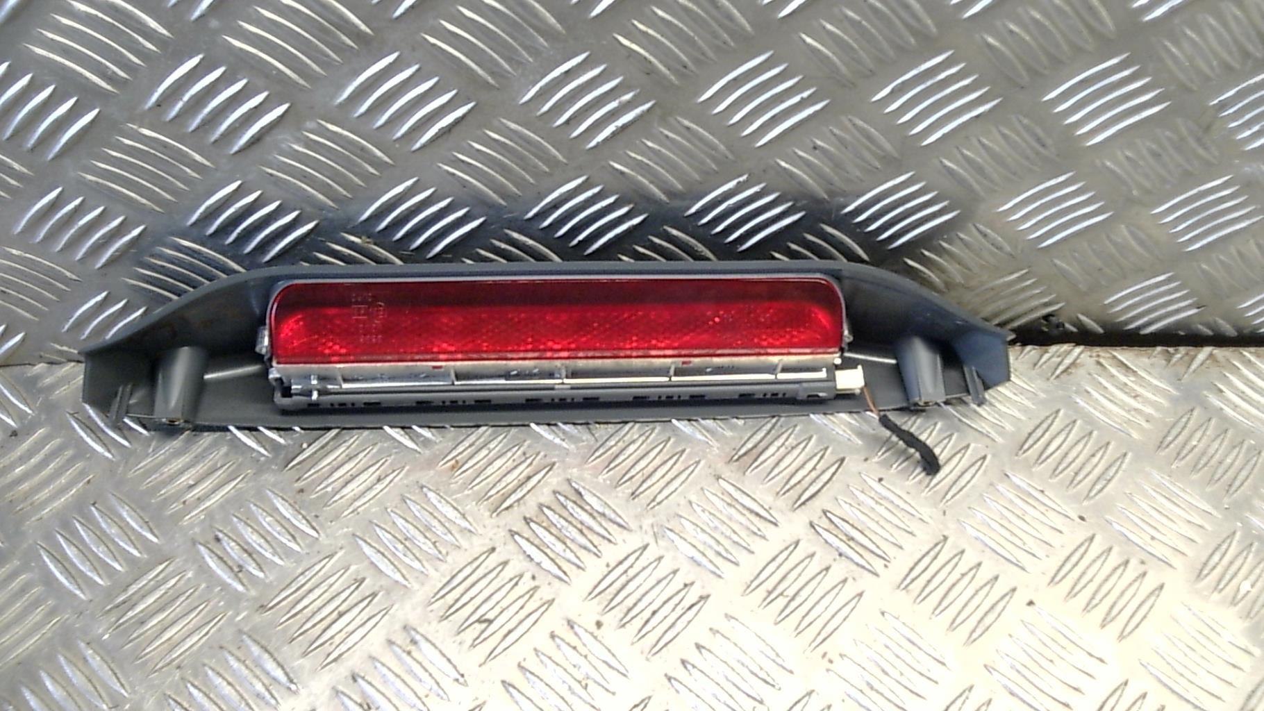 Feu arriere stop central FIAT PANDA 2 PHASE 2 Essence - 1