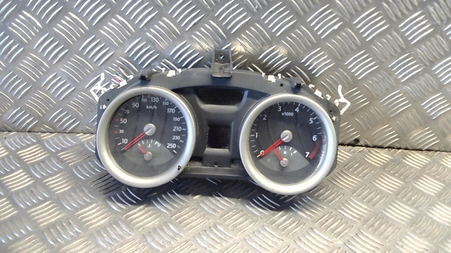 Compteur RENAULT MEGANE 2 PHASE 1 Essence - 1