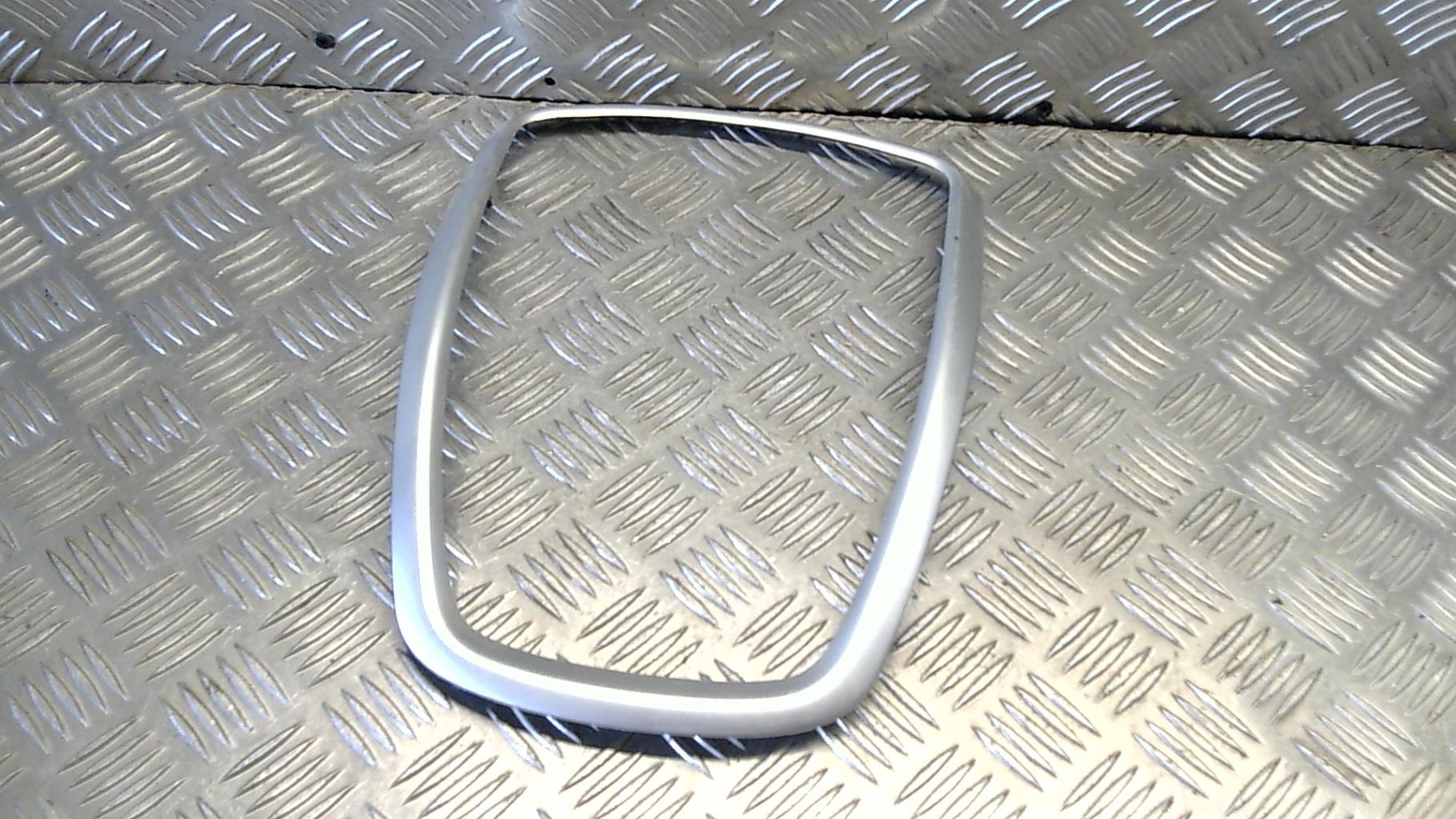 Console central (interieur plastique) PEUGEOT 206+ Diesel - 1
