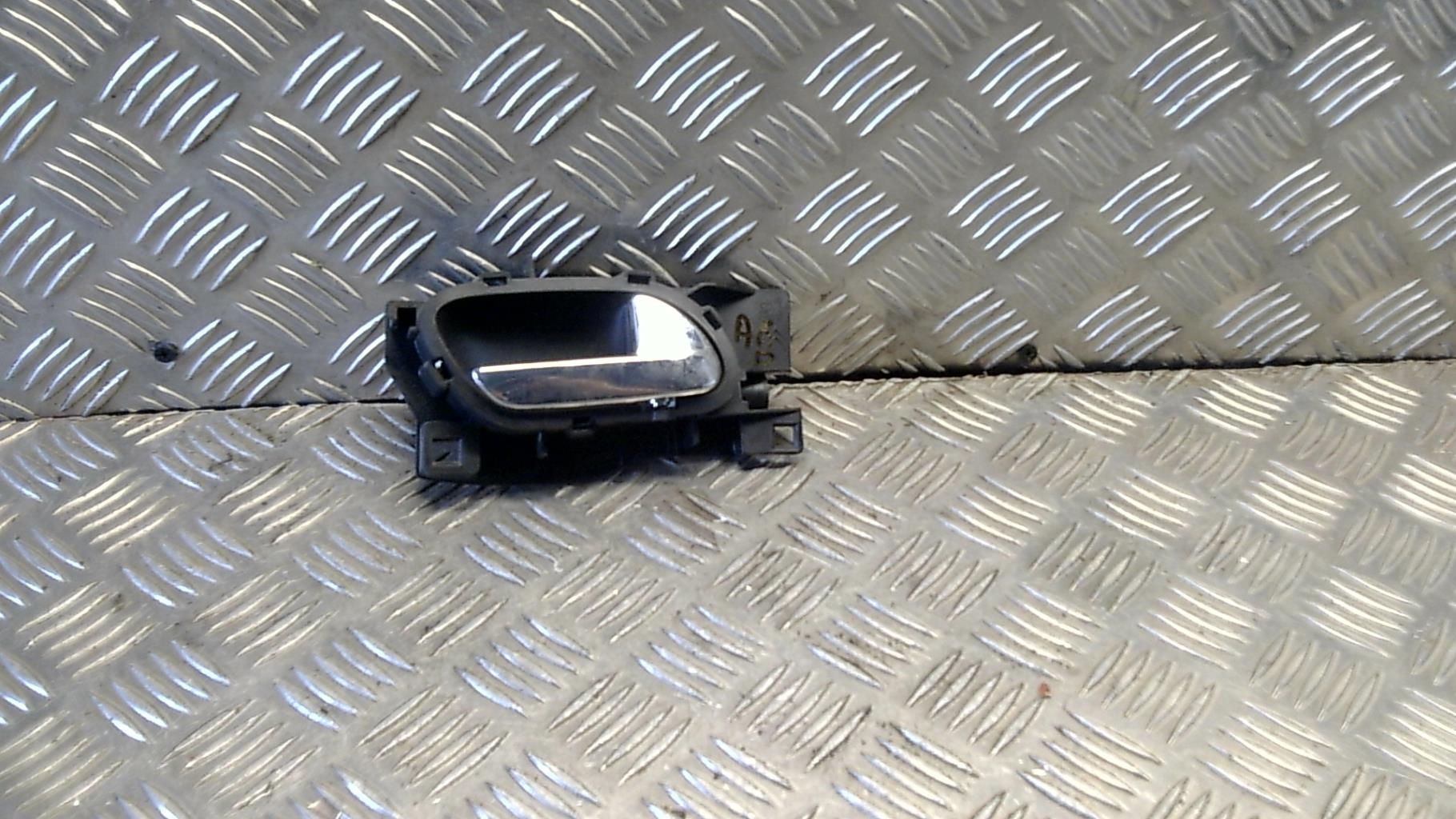 Poignee interieur arriere droit CITROEN C4 1 PHASE 2 Diesel - 1