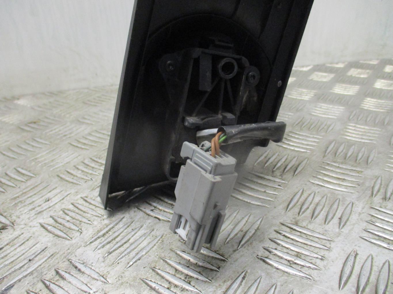 Retroviseur droit FORD FOCUS 2 PHASE 1 Essence - 1