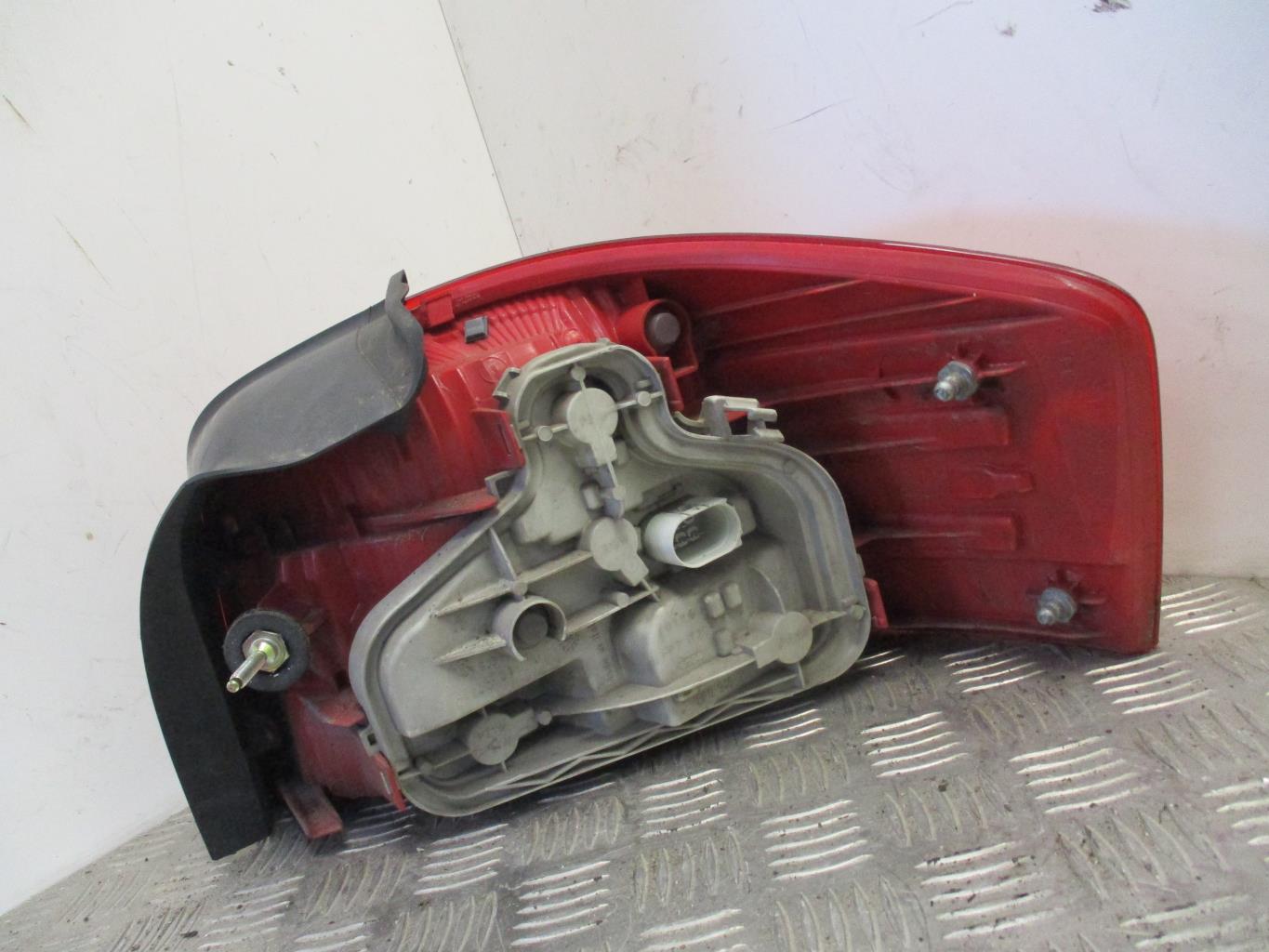 Feu arriere principal gauche (feux) AUDI A3 2 PHASE 1 Diesel - 1