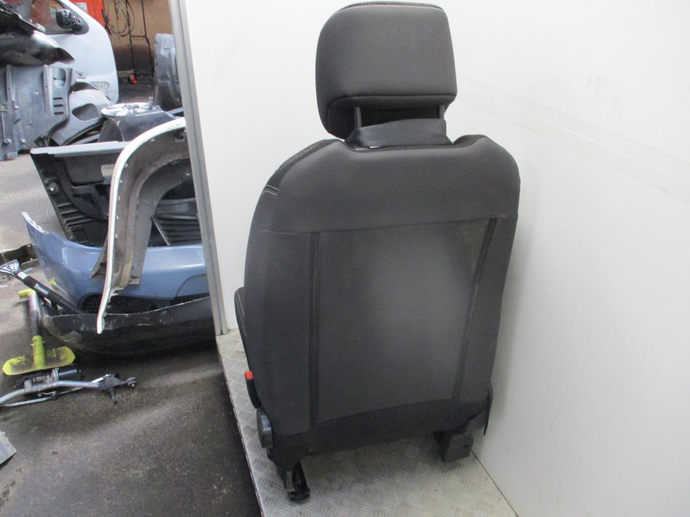 Siege avant droit RENAULT CLIO 4 PHASE 1 Diesel - 1