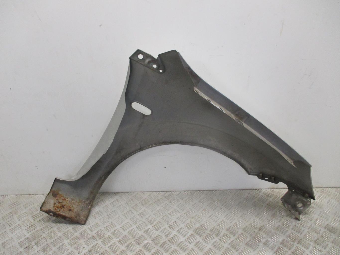 Aile avant gauche FORD FIESTA 5 PHASE 2 Diesel - 1