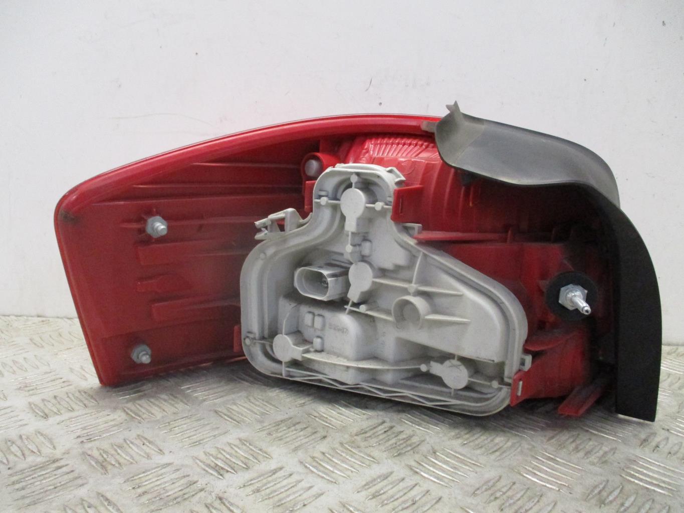 Feu arriere principal droit (feux) AUDI A3 2 PHASE 1 Diesel - 1