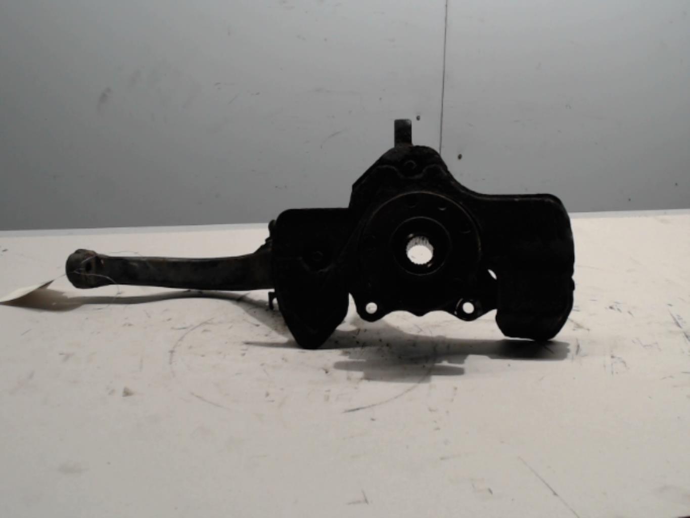 Fusee avant gauche ALFA ROMEO 147 PHASE 2 Diesel - 1
