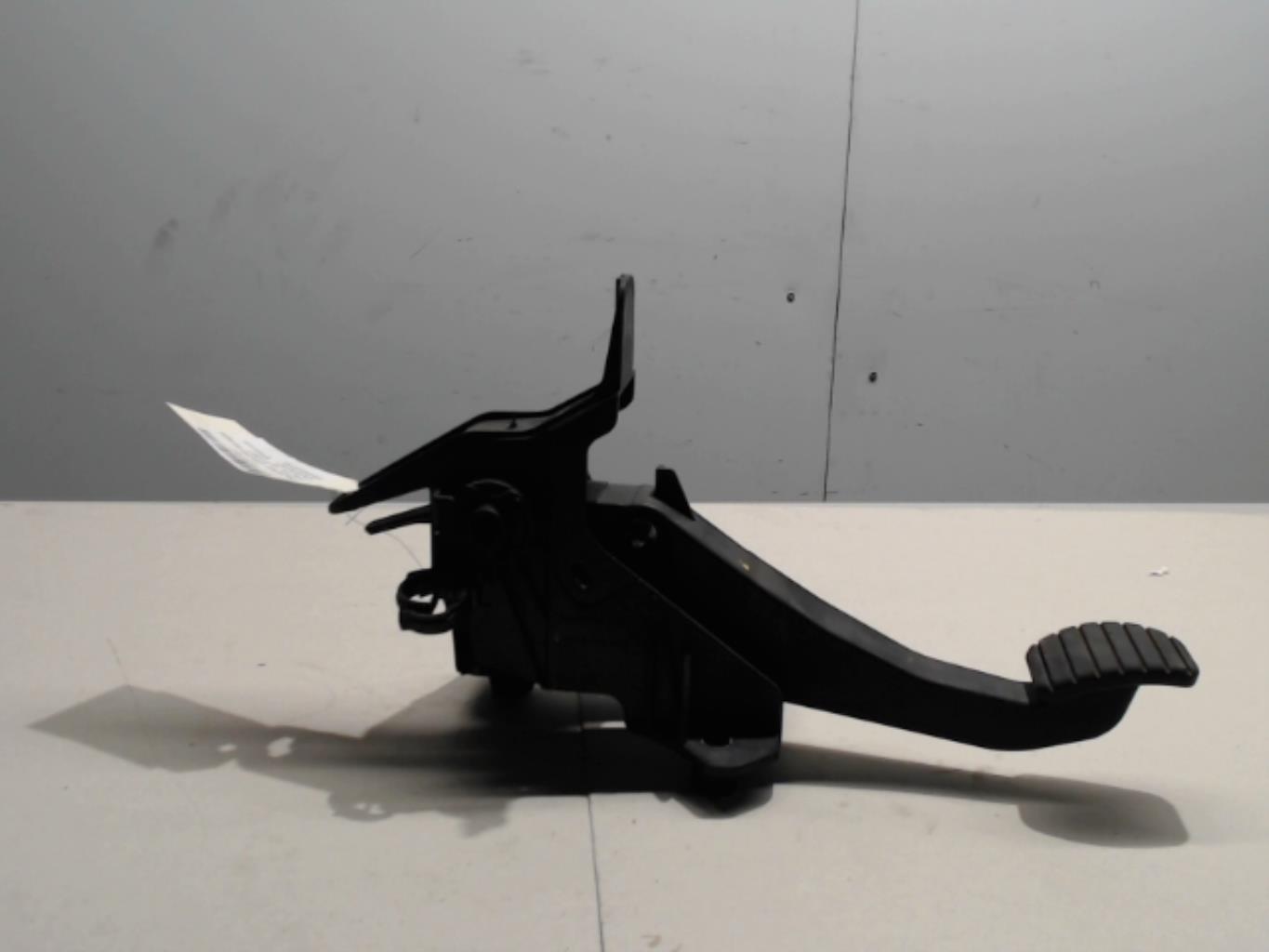 Pedale d'embrayage DACIA SANDERO 2 PHASE 2 Essence - 1