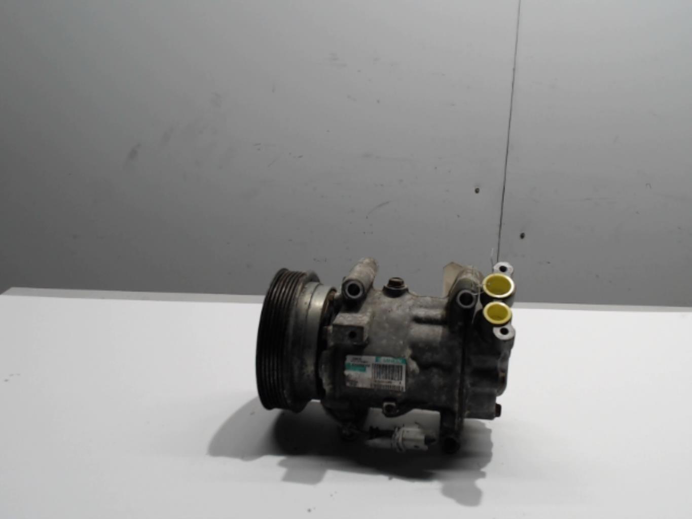 Compresseur clim - RENAULT...