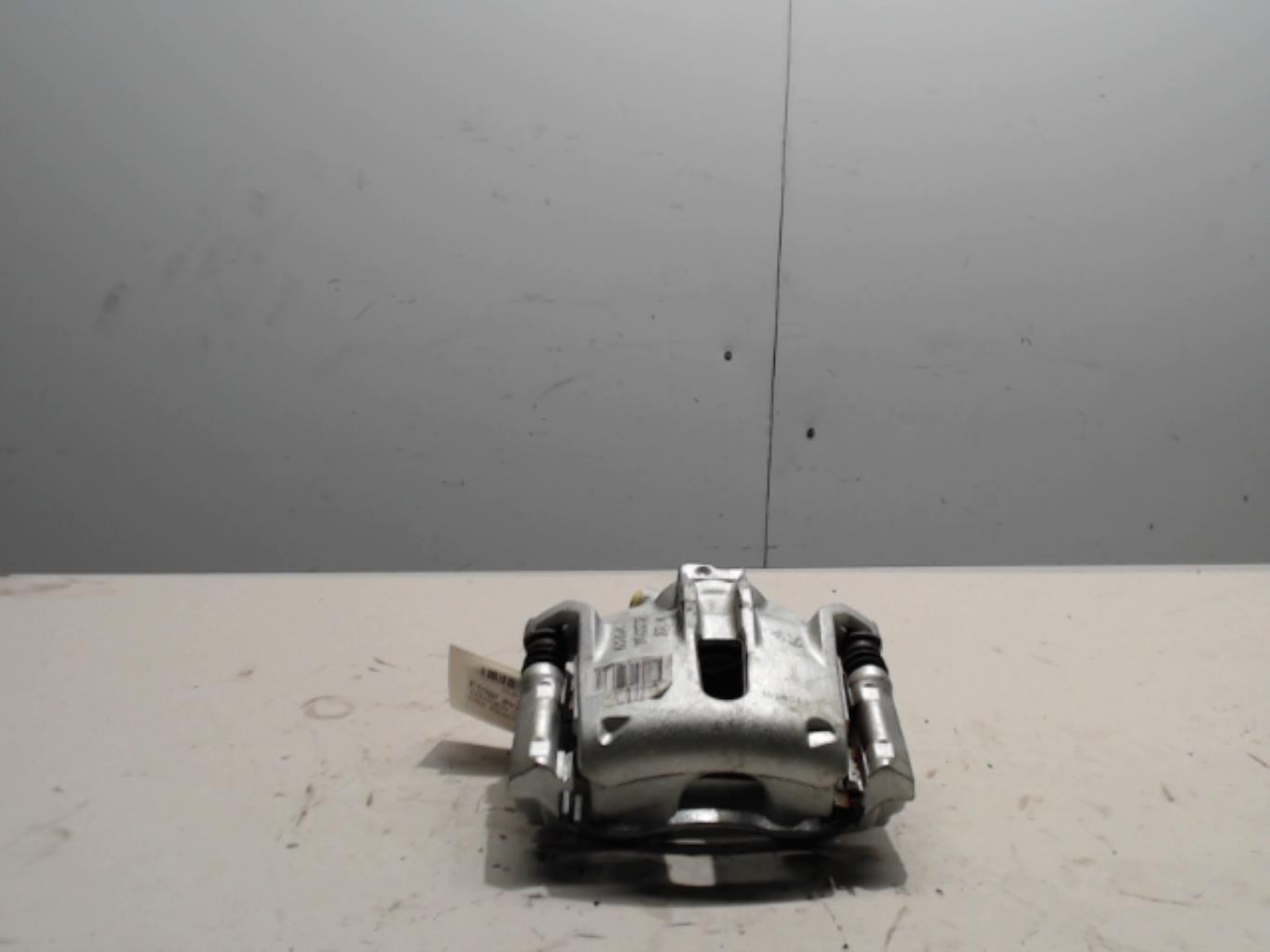 Etrier avant droit (freinage) CITROEN DS3 PHASE 1 Essence - 1