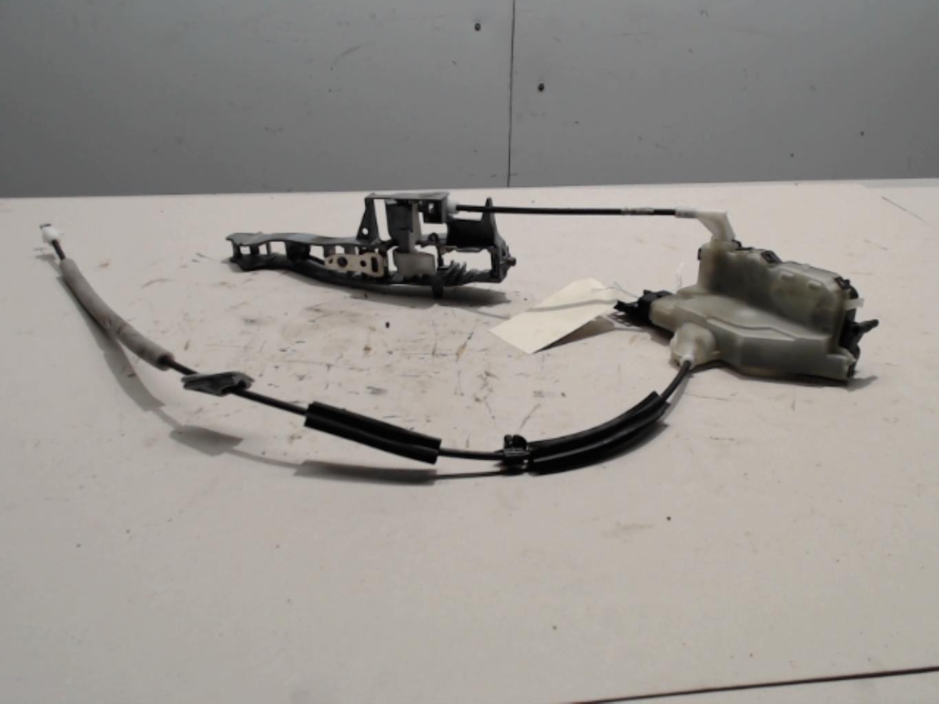 Serrure avant droit CITROEN DS3 PHASE 1 Essence - 1