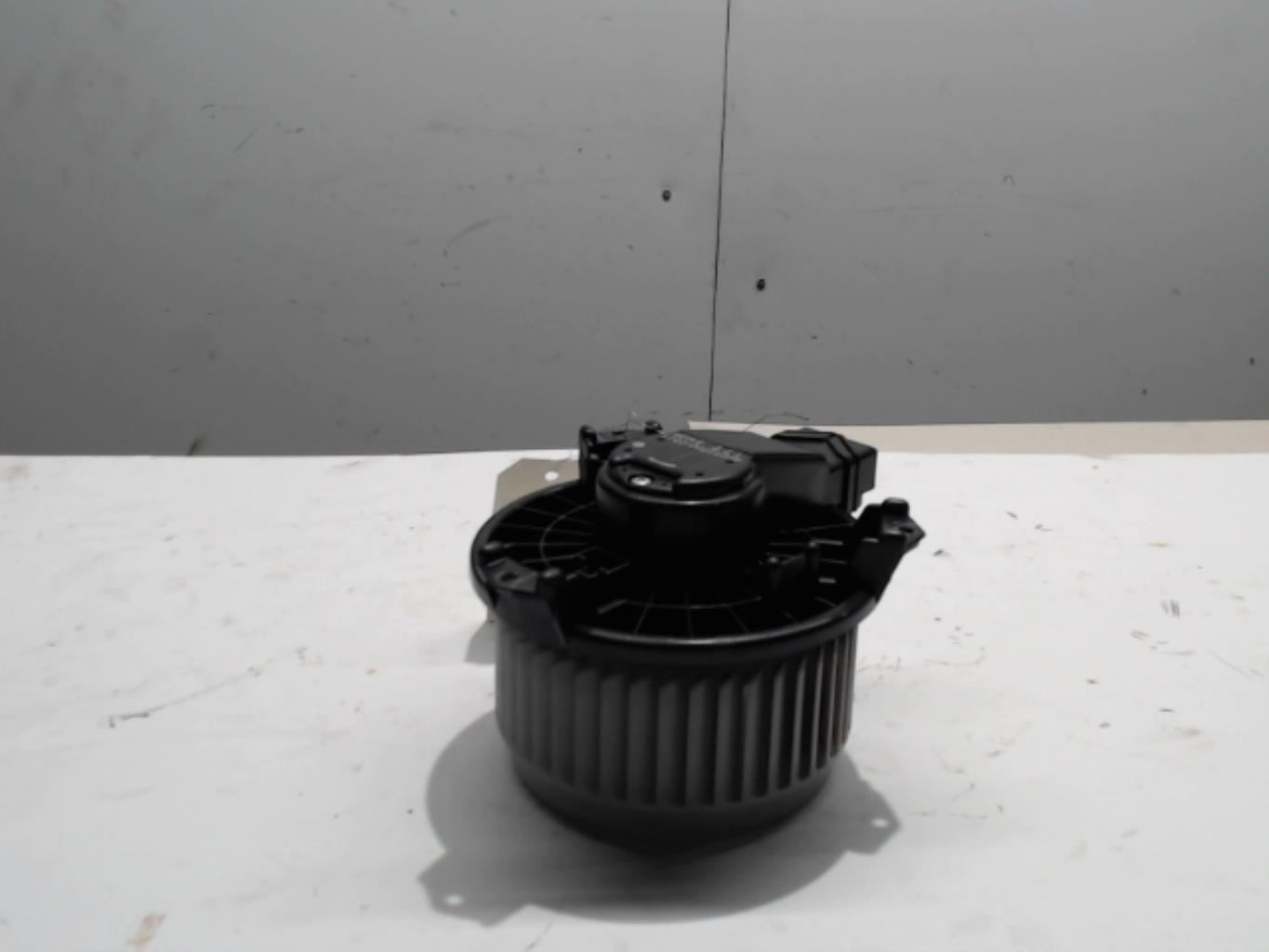 Ventilateur chauffage SUZUKI SWIFT 3 Essence - 1
