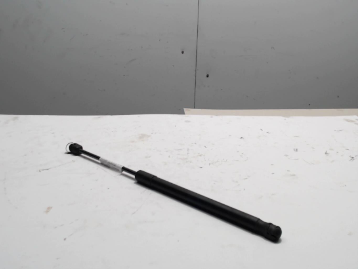 Verin de coffre droit SUZUKI SWIFT 3 Essence - 1