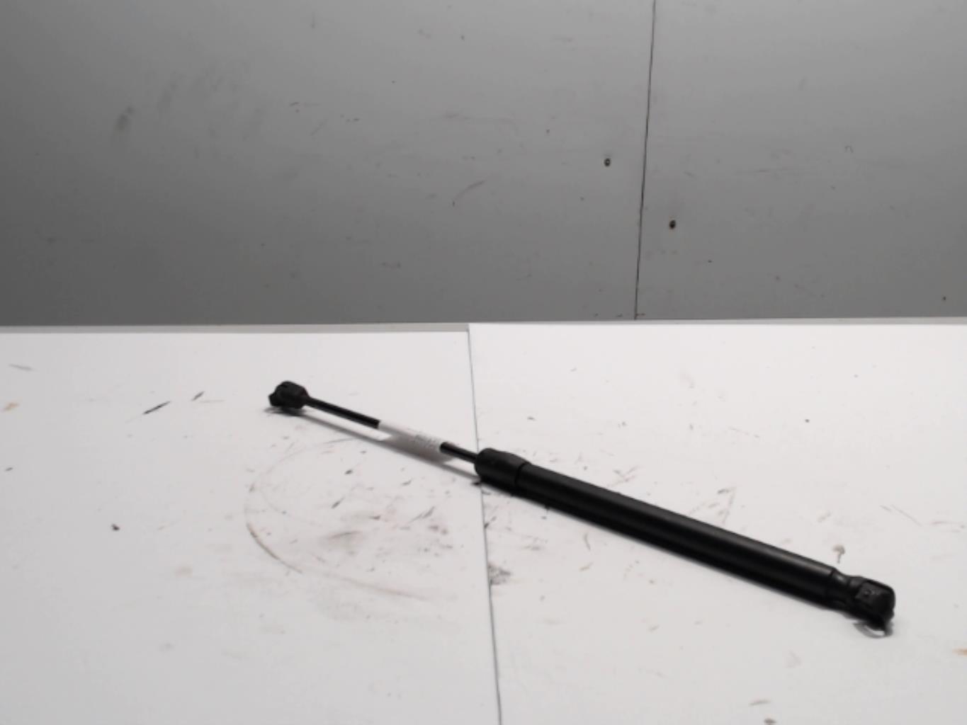 Verin de coffre droit VOLKSWAGEN GOLF PLUS PHASE 1 Diesel - 1