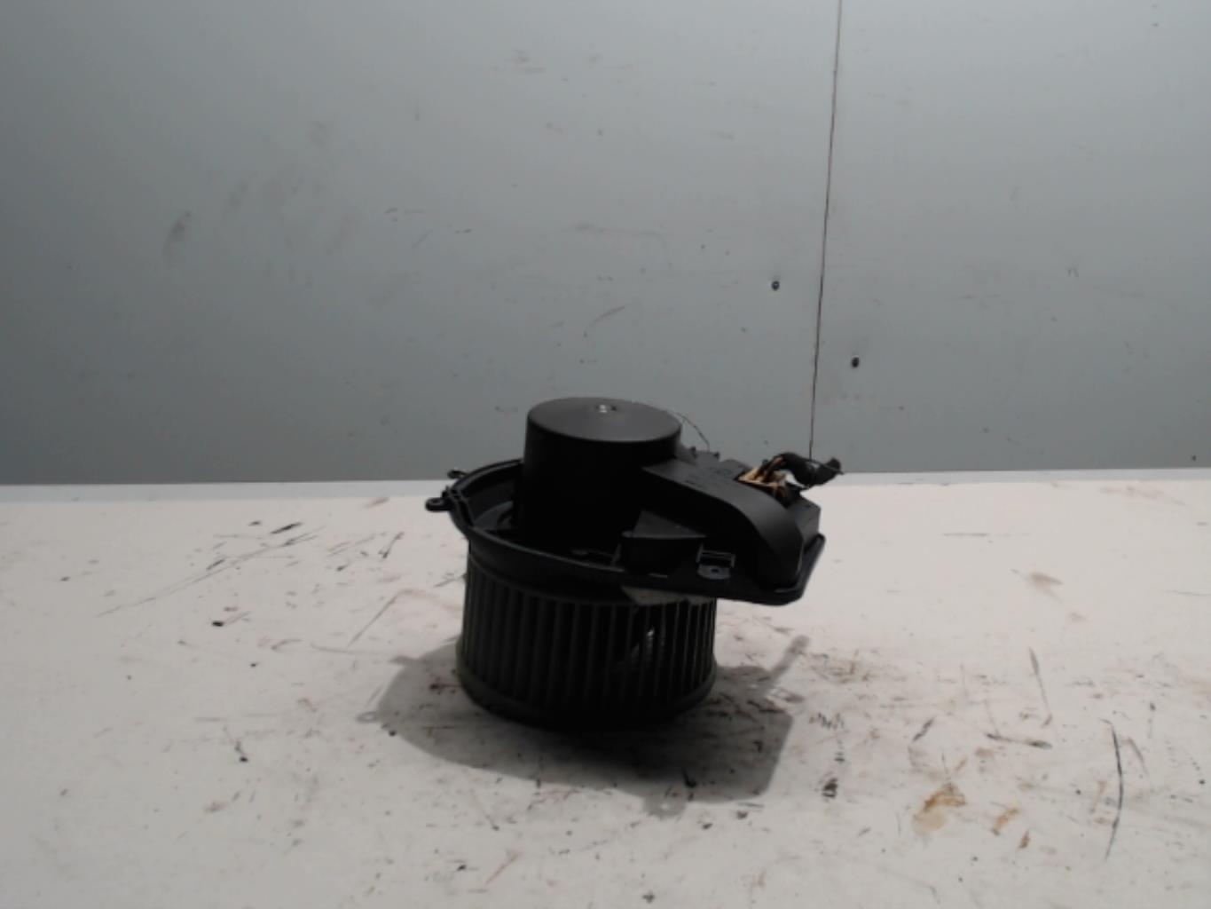 Ventilateur chauffage VOLKSWAGEN PASSAT 4 PHASE 2 BREAK Diesel - 1