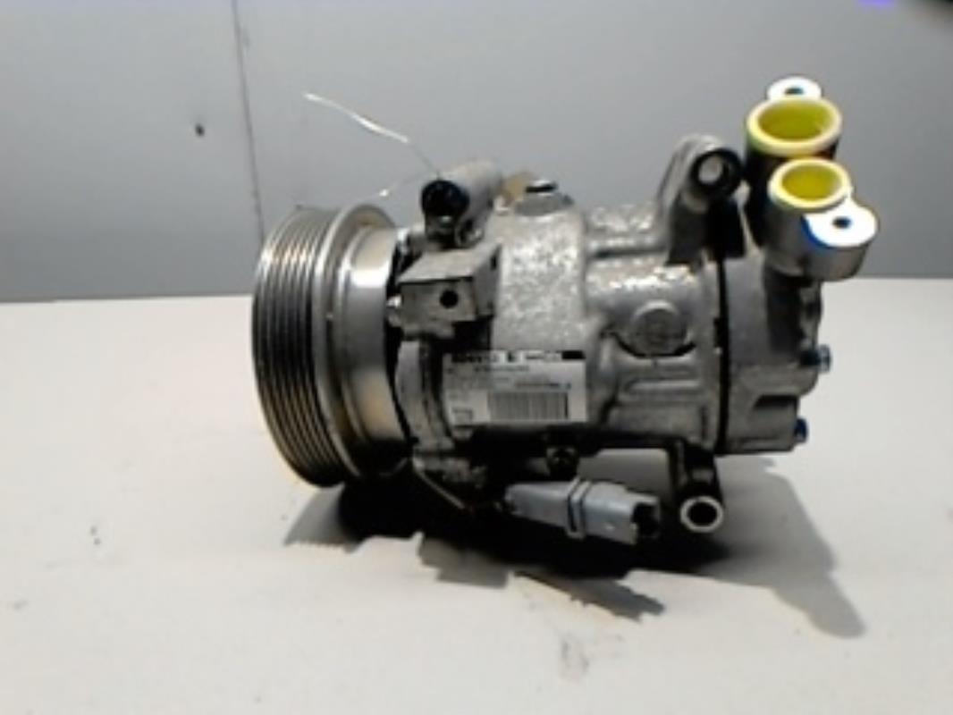 Compresseur clim - RENAULT 