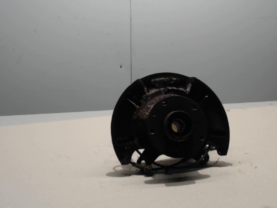 Fusee avant droit - FIAT...