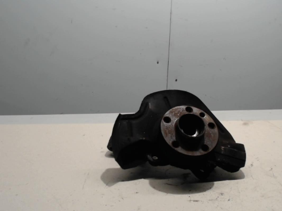 Fusee avant gauche PEUGEOT 807 Diesel - 1