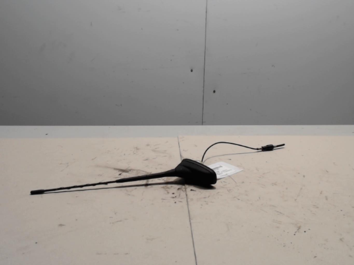 Antenne CITROEN DS3 PHASE 1 Diesel - 1