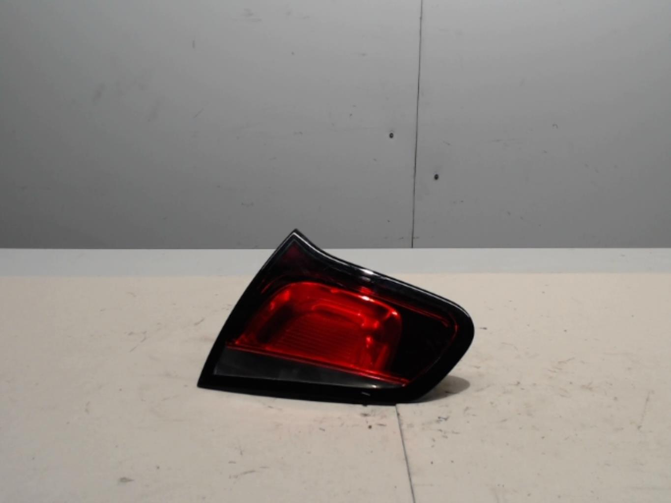Feu arriere secondaire droit (feux) CITROEN C3 2 PHASE 2 Essence - 1
