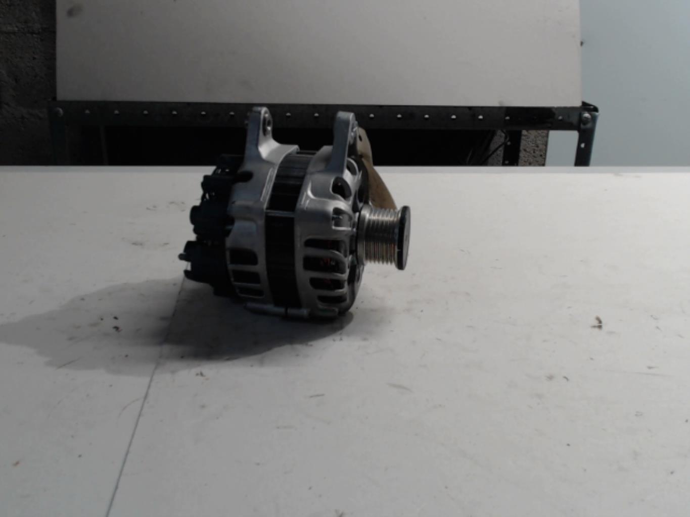 Alternateur RENAULT CLIO 4 PHASE 2 Essence - 1