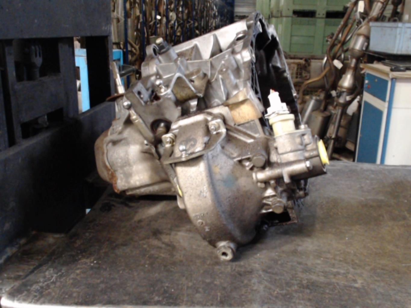 Boite de vitesses PEUGEOT 306 BREAK Diesel - 1