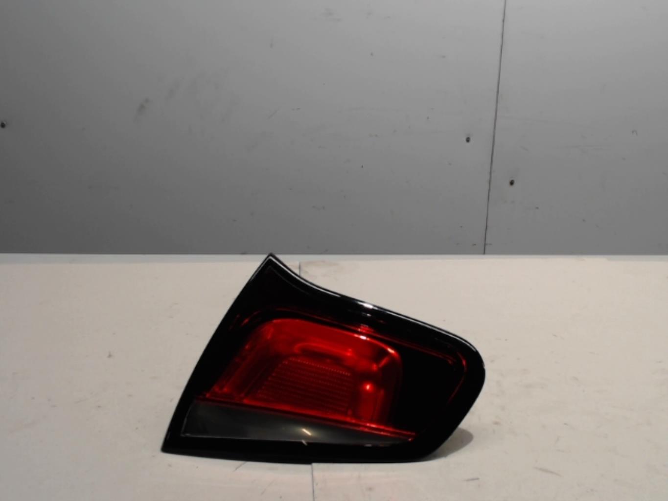 Feu arriere secondaire droit (feux) CITROEN C3 2 PHASE 2 Essence - 1