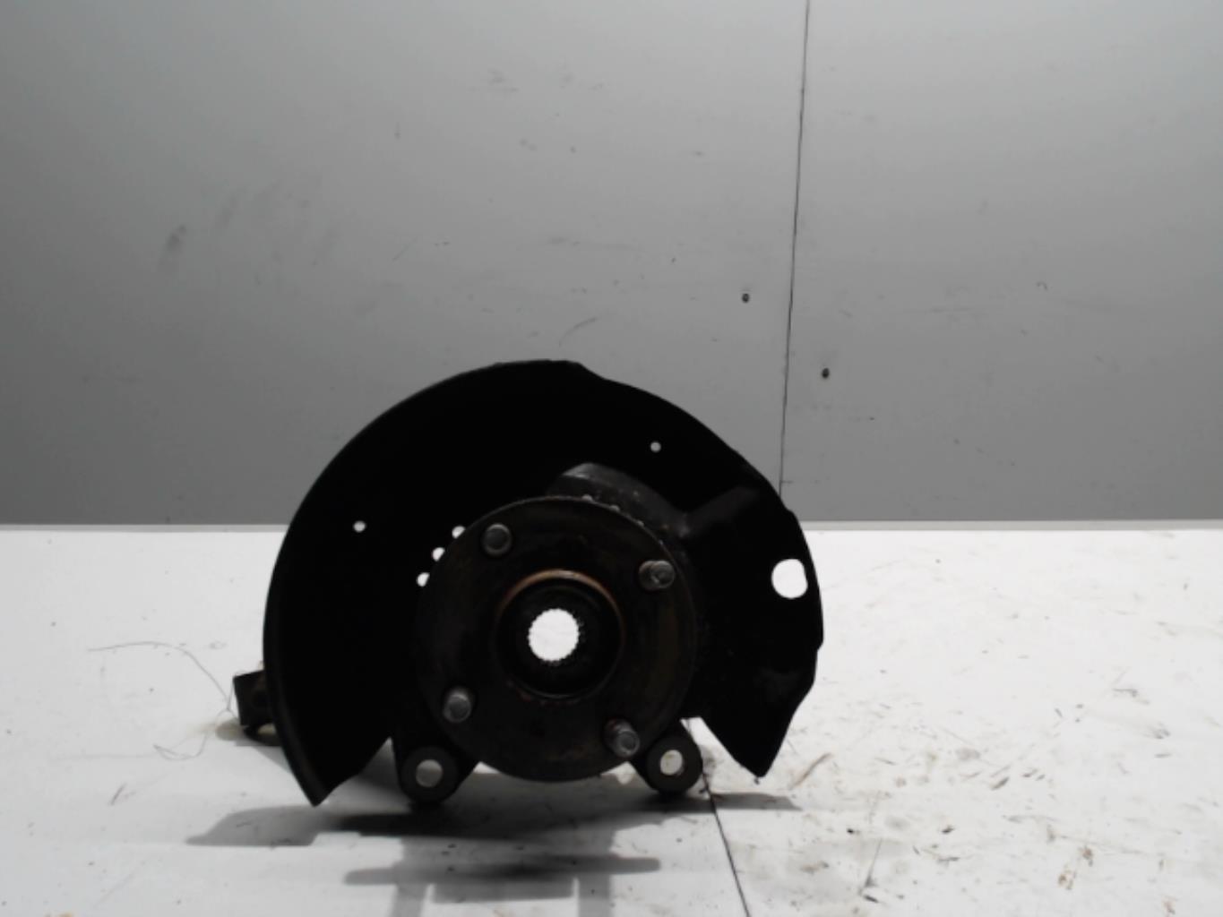 Fusee avant gauche TOYOTA YARIS 1 PHASE 1 Essence - 1