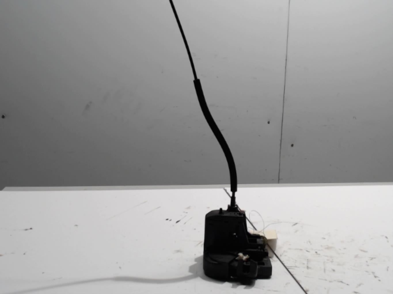 Serrure avant droit RENAULT CLIO 2 PHASE 1 Diesel - 1