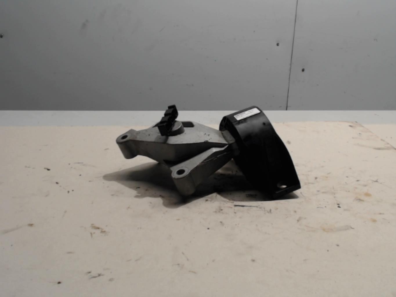 Support moteur - RENAULT 