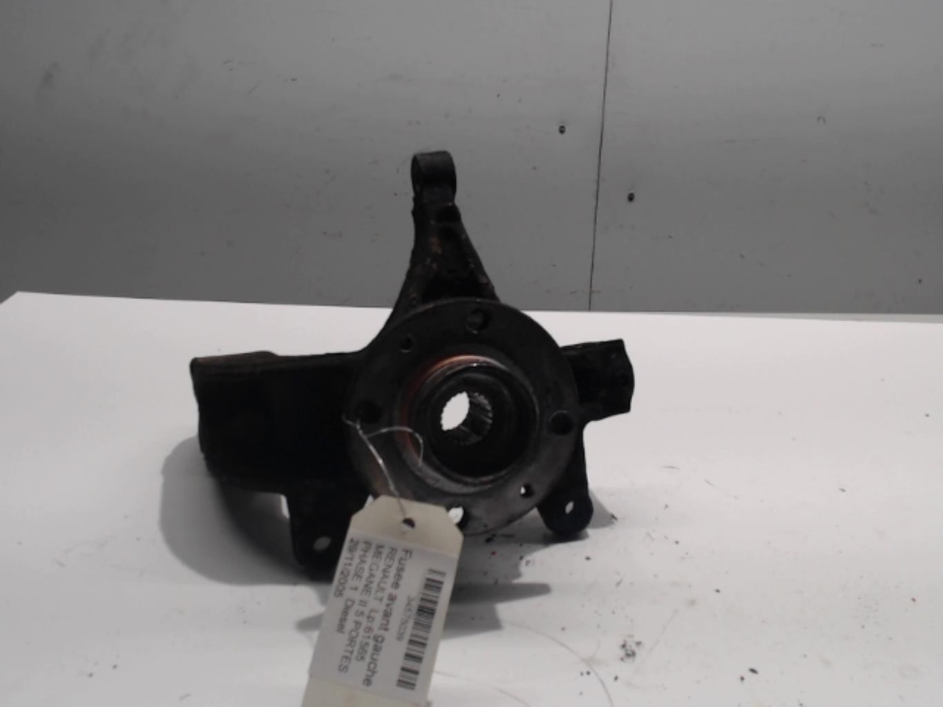 Fusee avant gauche RENAULT MEGANE 2 PHASE 1 Diesel - 1