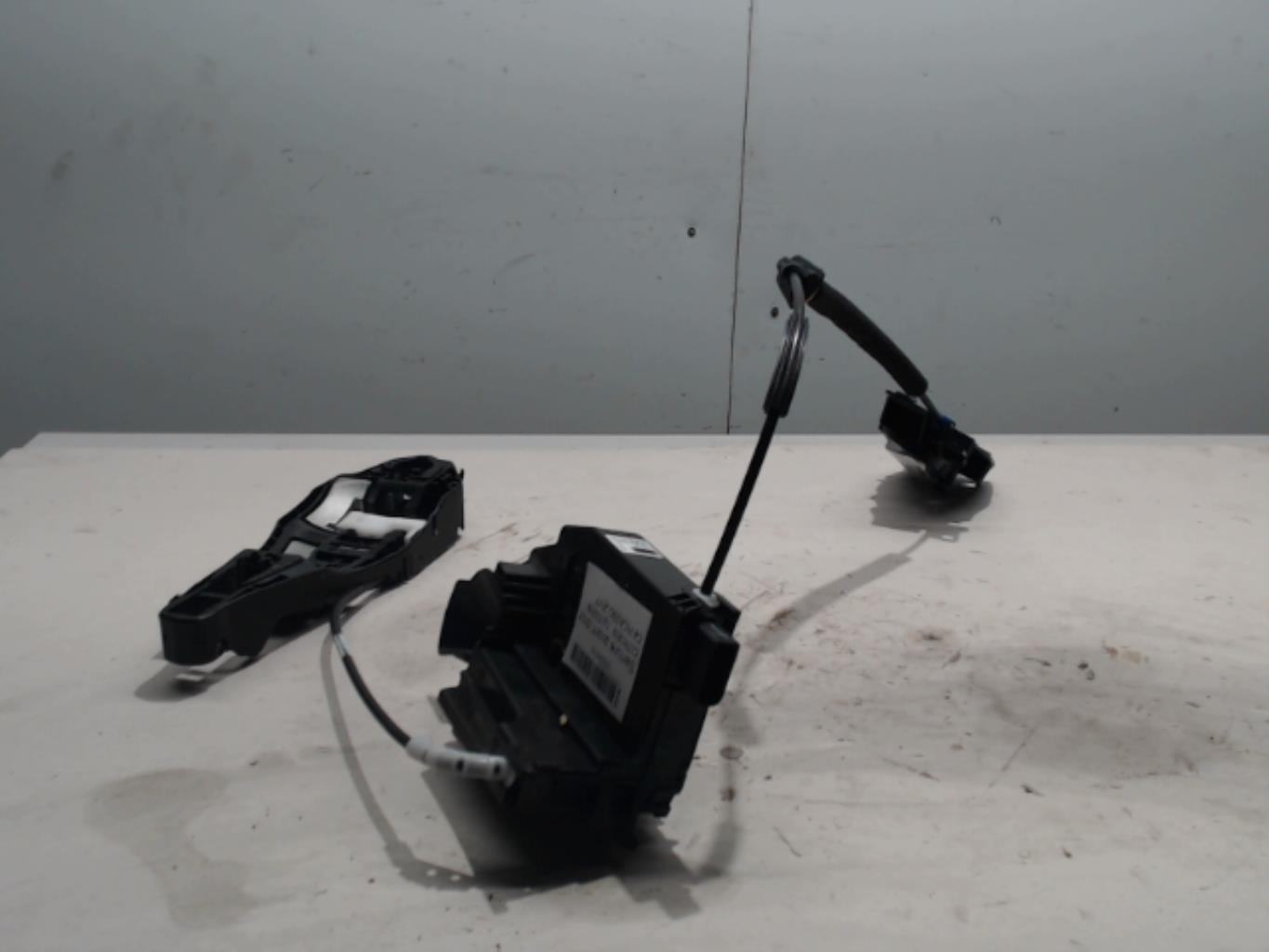 Serrure avant droit CITROEN C4 PICASSO 2  - 1